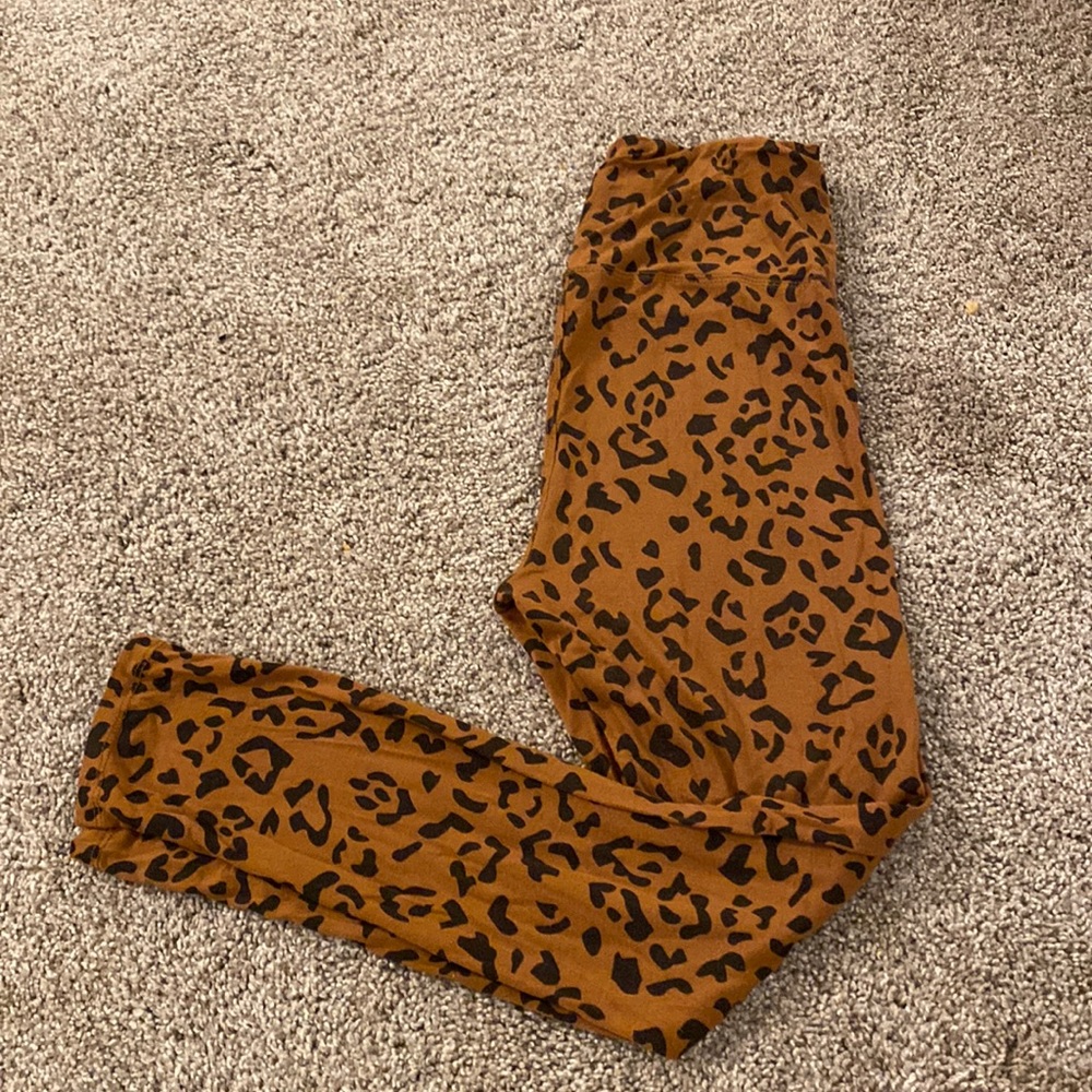 Kyte baby woman’s leopard print leggings